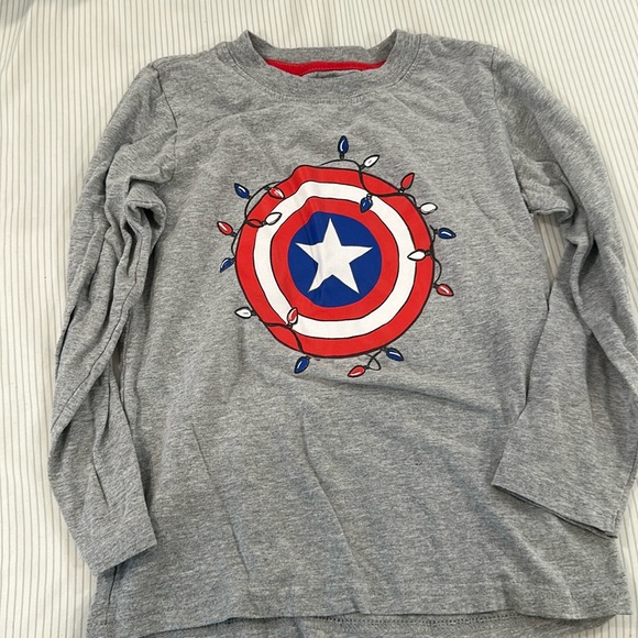 Marvel Captain America Christmas Shirt 5T - Picture 1 of 2